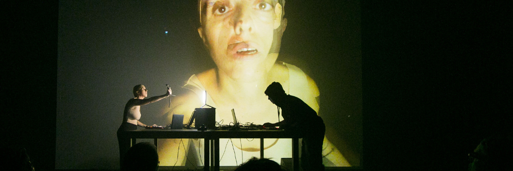 HORMA + AZAEL FERRER (AV SHOW)