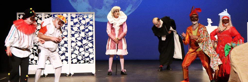 LA MARQUESA ROSALINDA