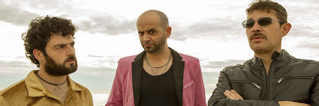 CATALINA GRANDE PIÑÓN PEQUEÑO