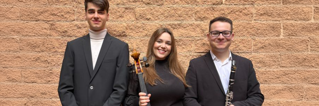 "PRESENTE DEFINIDO" TRÍO ESSENZA Y ADDIS QUARTET